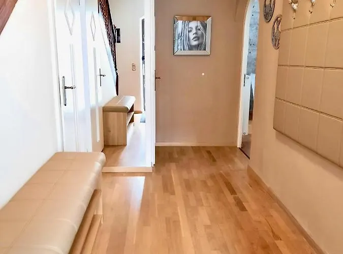 Stadtvilla Belle Kitz Im Zentrum Mit Sauna By Belle בית נופש